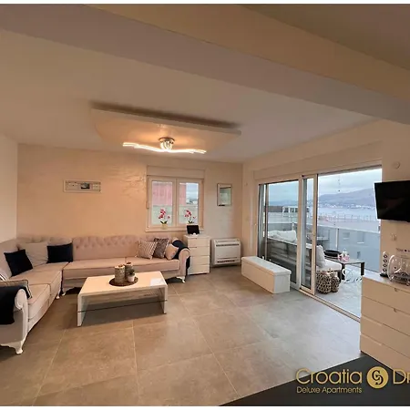 Oceanview Deluxe Penthouse With 89m2 Living Space 90m2 Roof Terrace