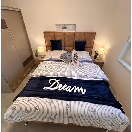 Apartman Oceanview Deluxe Penthouse With 89m2 Living Space 90m2 Roof Terrace