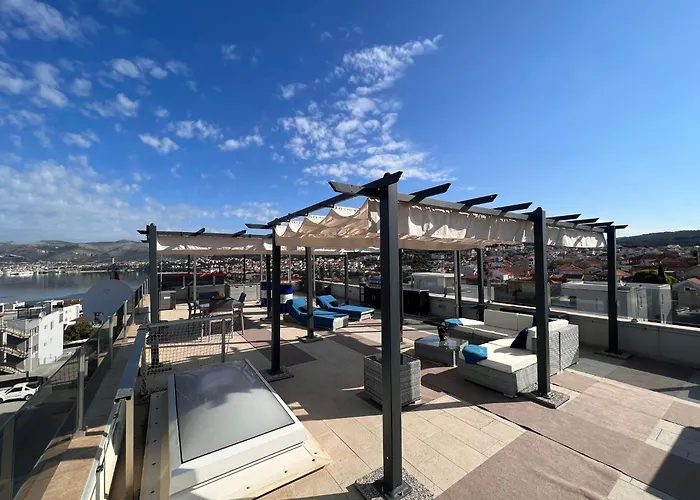 Oceanview Deluxe Penthouse With 89m2 Living Space 90m2 Roof Terrace *
