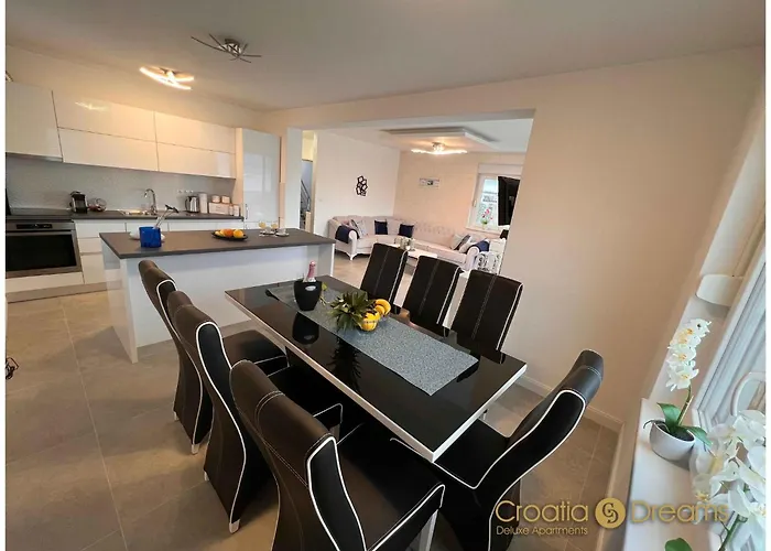 Apartman Oceanview Deluxe Penthouse With 89m2 Living Space 90m2 Roof Terrace