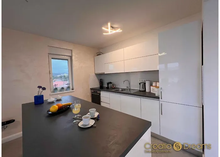 Oceanview Deluxe Penthouse With 89m2 Living Space 90m2 Roof Terrace * Trogir