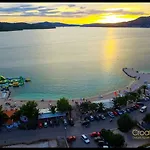 Oceanview Deluxe Penthouse With 89m2 Living Space 90m2 Roof Terrace Apartmán