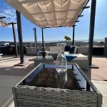 Apartmán Oceanview Deluxe Penthouse With 89m2 Living Space 90m2 Roof Terrace