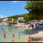 Oceanview Deluxe Penthouse With 89m2 Living Space 90m2 Roof Terrace Apartmán Trogir