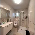 Apartmán Oceanview Deluxe Penthouse With 89m2 Living Space 90m2 Roof Terrace Trogir