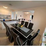Apartmán Oceanview Deluxe Penthouse With 89m2 Living Space 90m2 Roof Terrace