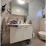 Oceanview Deluxe Penthouse With 89m2 Living Space 90m2 Roof Terrace Apartmán Trogir