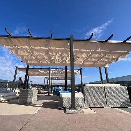 شقة Oceanview Deluxe Penthouse With 89m2 Living Space 90m2 Roof Terrace *