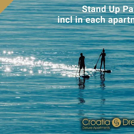 Apartman Oceanview Deluxe Penthouse With 89m2 Living Space 90m2 Roof Terrace Trogir