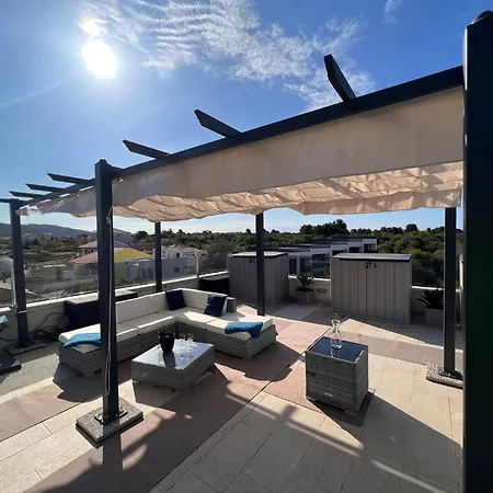 Oceanview Deluxe Penthouse With 89m2 Living Space 90m2 Roof Terrace