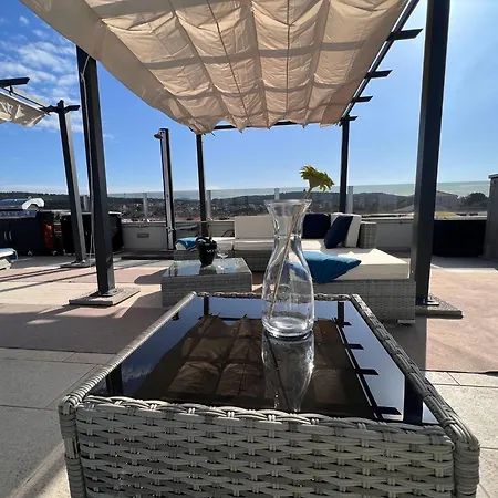 شقة Oceanview Deluxe Penthouse With 89m2 Living Space 90m2 Roof Terrace