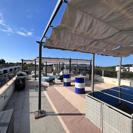 Oceanview Deluxe Penthouse With 89m2 Living Space 90m2 Roof Terrace Apartman *