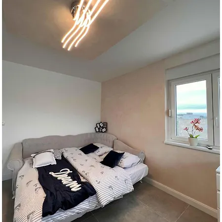 Apartman Oceanview Deluxe Penthouse With 89m2 Living Space 90m2 Roof Terrace Trogir