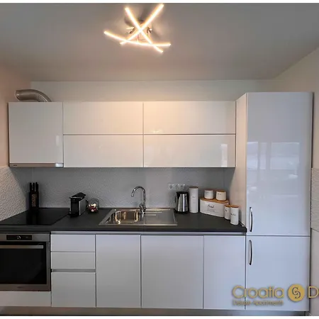 Oceanview Deluxe Penthouse With 89m2 Living Space 90m2 Roof Terrace *