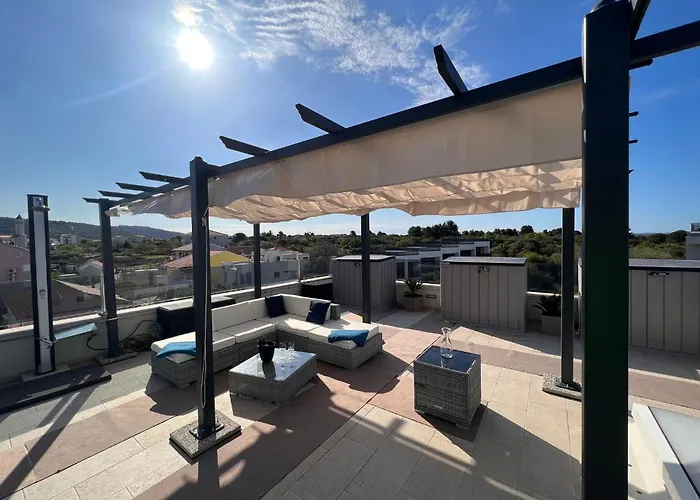 Oceanview Deluxe Penthouse With 89m2 Living Space 90m2 Roof Terrace