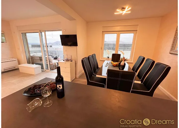 Oceanview Deluxe Penthouse With 89m2 Living Space 90m2 Roof Terrace