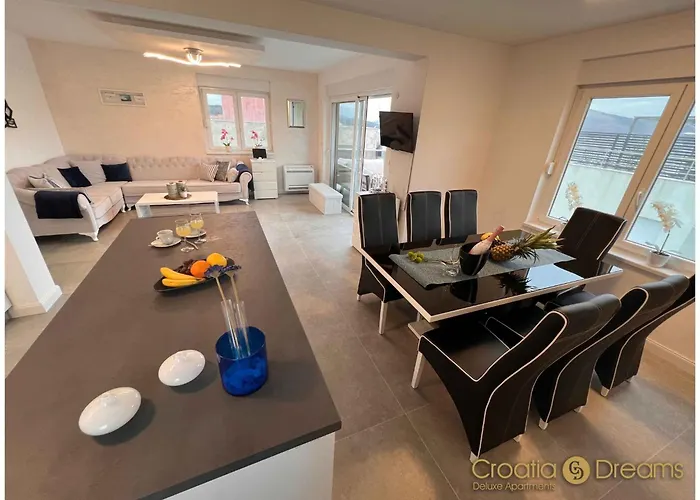 Apartment Oceanview Deluxe Penthouse With 89m2 Living Space 90m2 Roof Terrace *