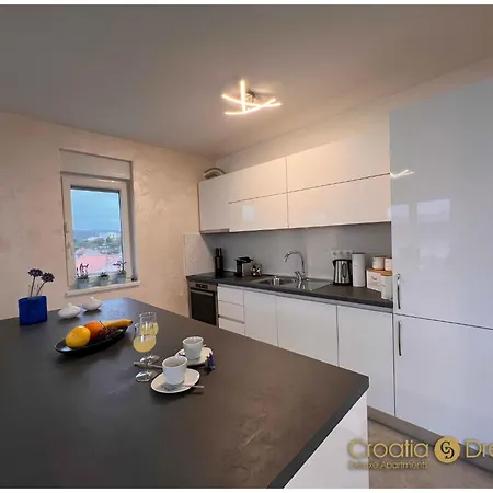 Oceanview Deluxe Penthouse With 89m2 Living Space 90m2 Roof Terrace * Трогир