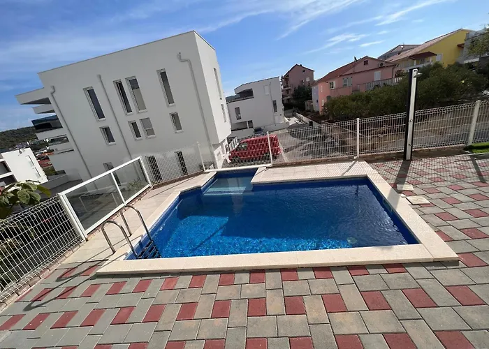 Appartement Oceanview Deluxe Penthouse With 89m2 Living Space 90m2 Roof Terrace Trogir